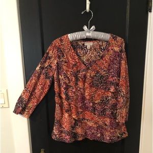 Woman’s top ruffled front